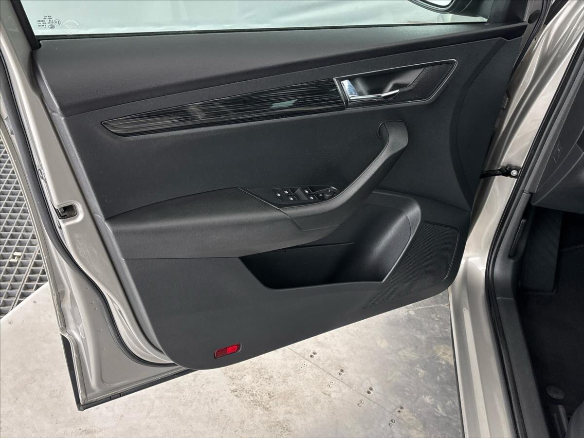 Škoda Karoq SUV / Terénní 1,5 l 110 kw