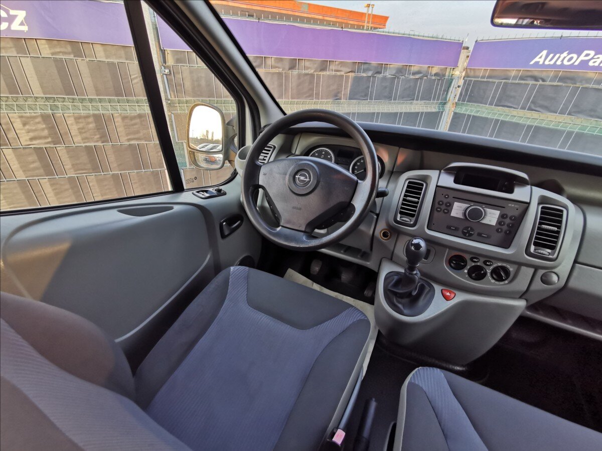 Opel Vivaro Kombi 2,0 l 84 kw