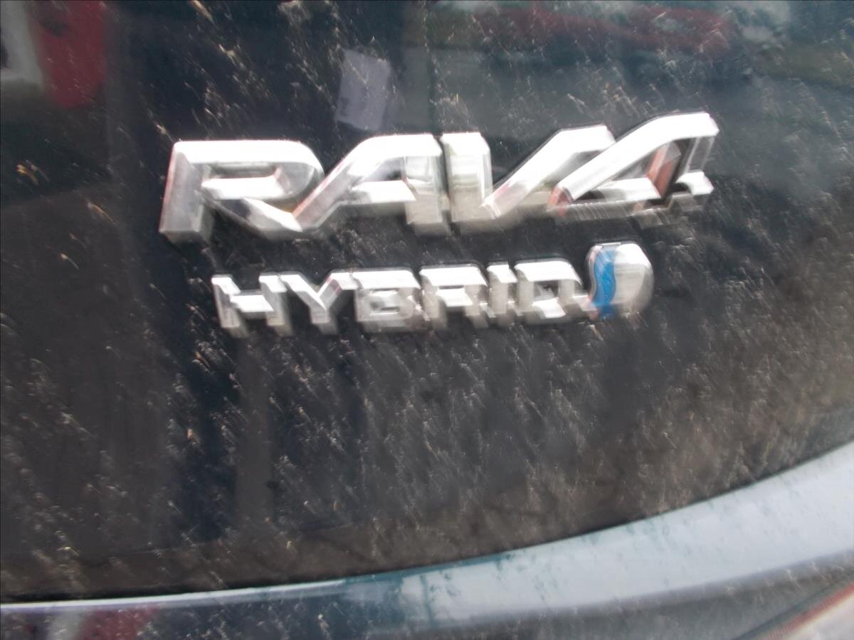 Toyota RAV4 SUV 2,5 l 114 kw
