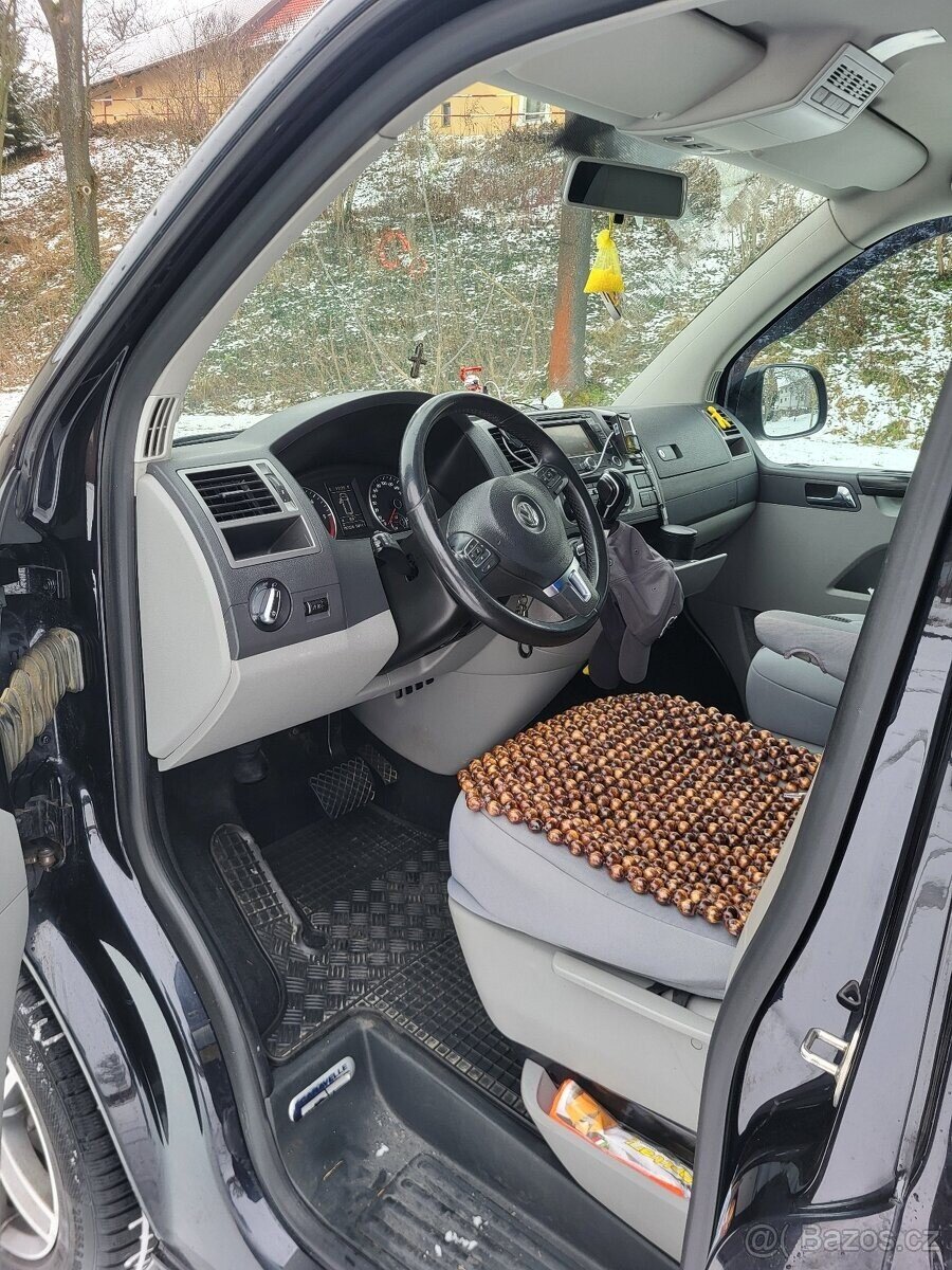 Volkswagen Caravelle VAN-Minibus 2,0 l 103 kw