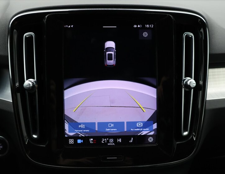 Volvo XC40 SUV 2,0 l 145 kw