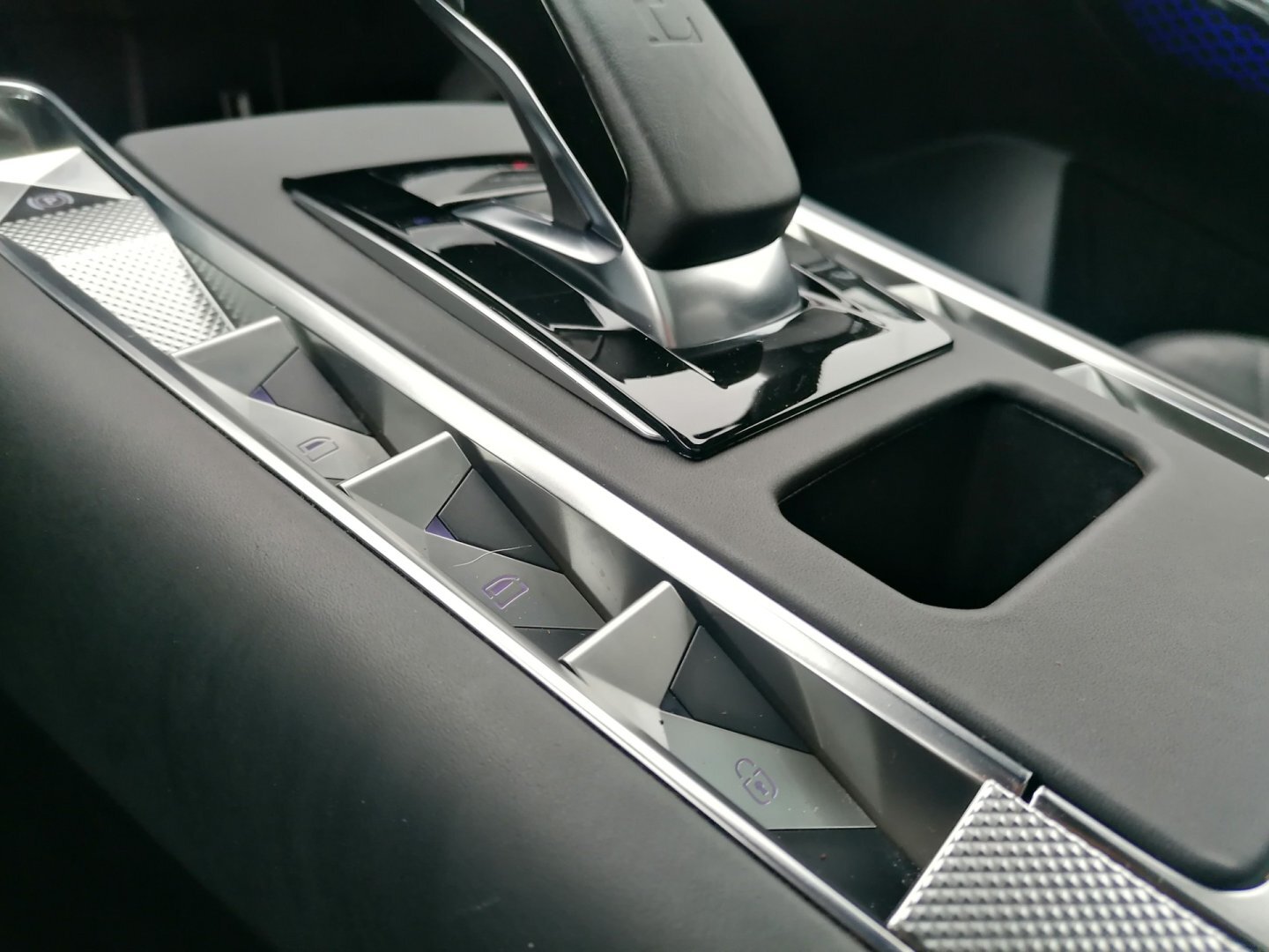 DS Automobiles DS7 Crossback