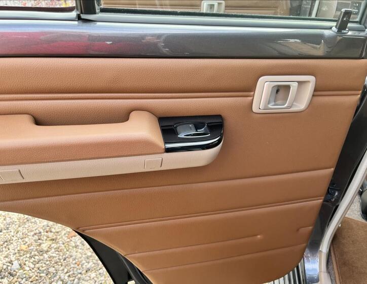 Toyota Land Cruiser 15