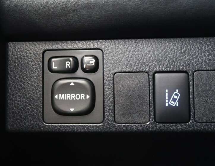 Toyota RAV4 SUV / Terénní 2,5 l 114 kw