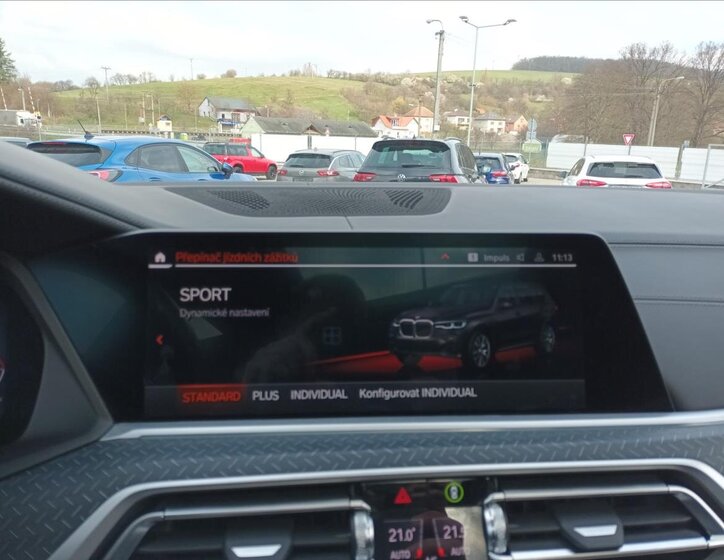 BMW X7 SUV / Terénní 4,4 l 390 kw