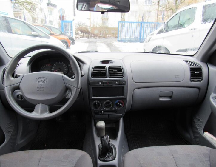 Hyundai Accent Liftback 1,3 l 63 kw