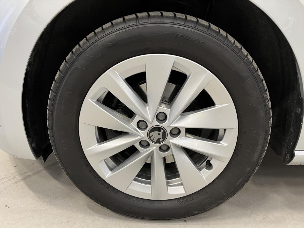 Škoda Scala Hatchback 1,5 l 110 kw