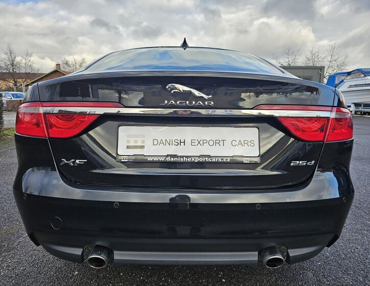 Jaguar XF Sedan 2,0 l 177 kw