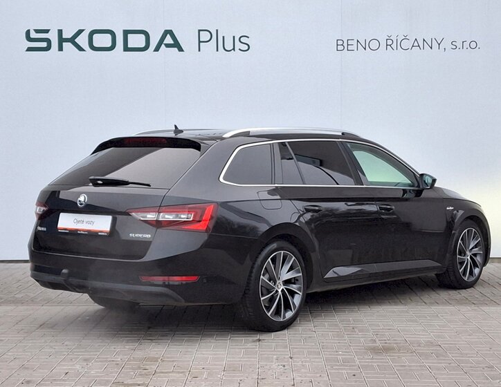 Škoda Superb 2