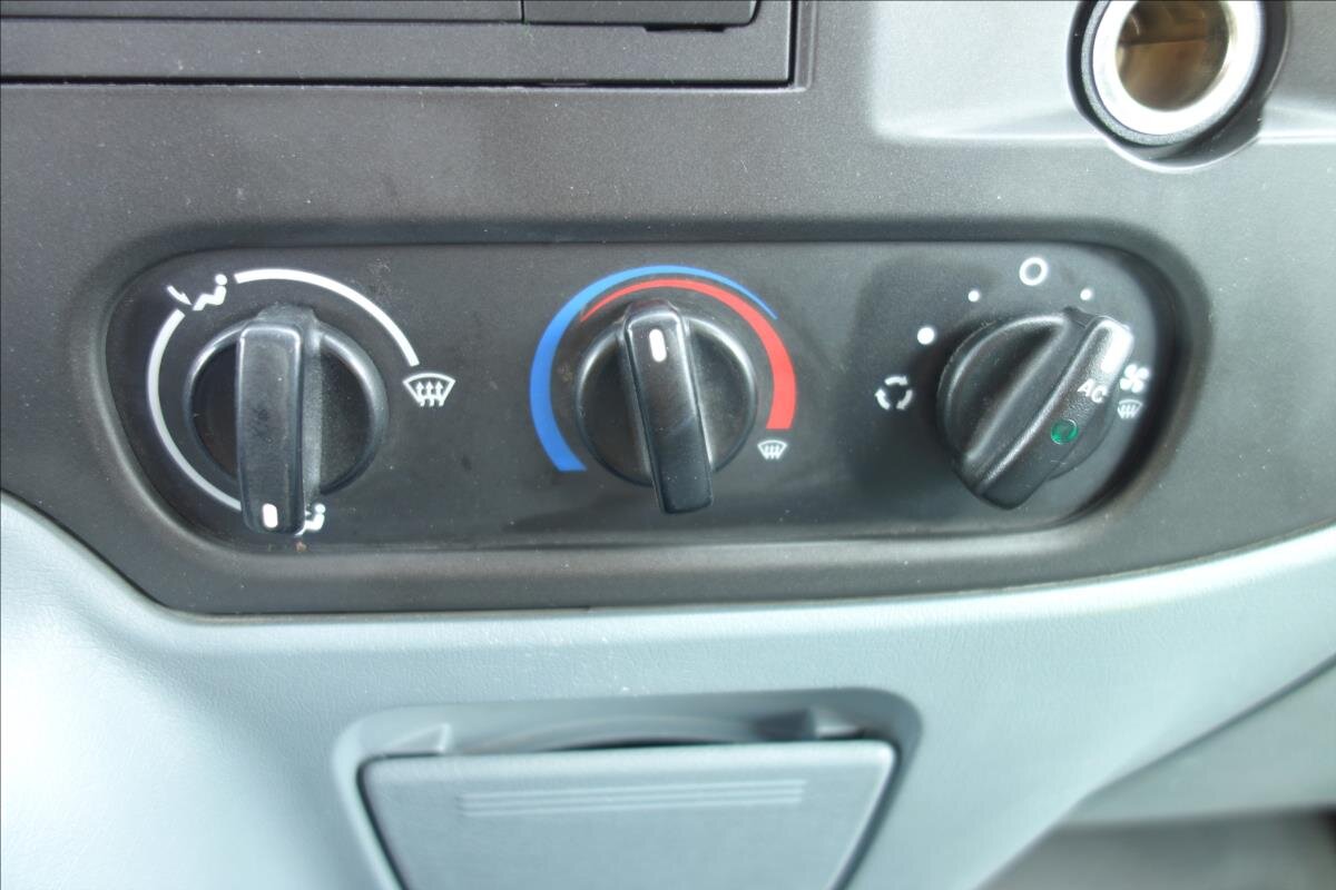 Ford Transit Skříň 2,2 l 74 kw