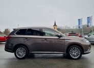 Mitsubishi Outlander 6