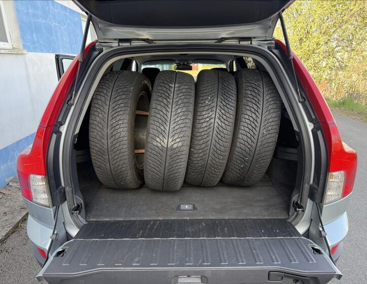 Volvo XC90 Kombi 2,4 l 147 kw