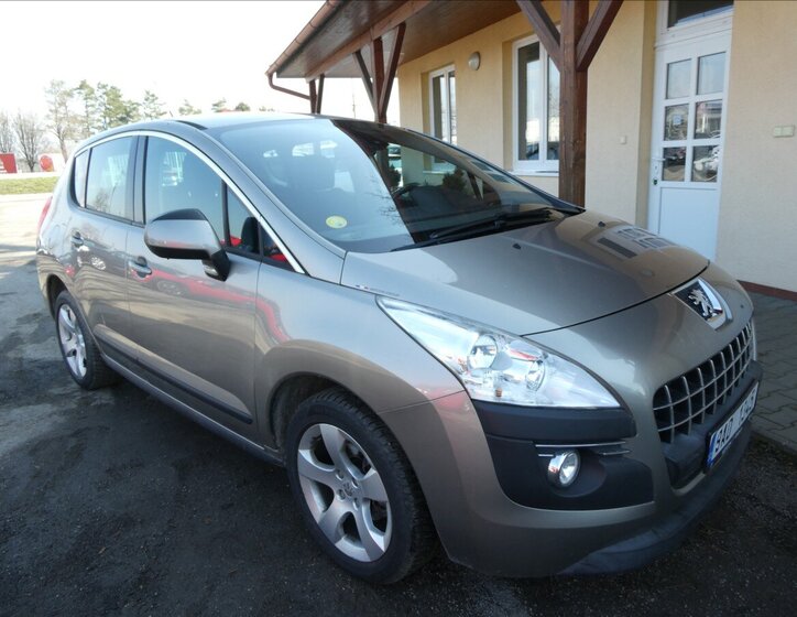 Peugeot 3008 SUV / Terénní 1,6 l 82 kw