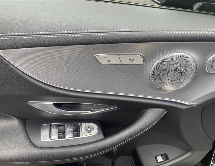 Mercedes-Benz Třídy E 25