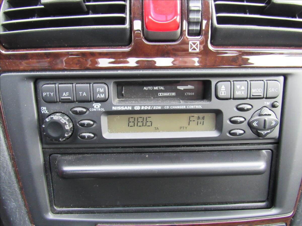 Nissan Maxima Sedan / Limuzína 2,0 l 103 kw