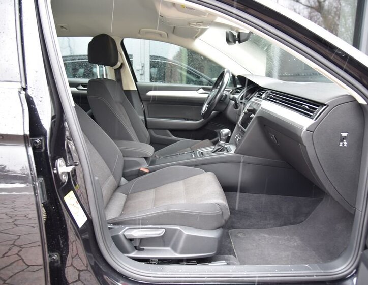 Volkswagen Passat Kombi 2,0 l 110 kw