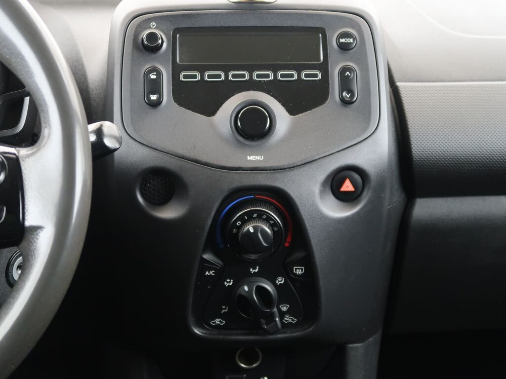 Toyota Aygo Hatchback 998,0 53 kw