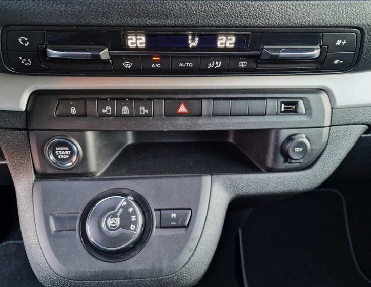 Peugeot Traveller MPV 2,0 l 130 kw