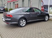 Volkswagen Passat Sedan / Limuzína 2,0 l 147 kw