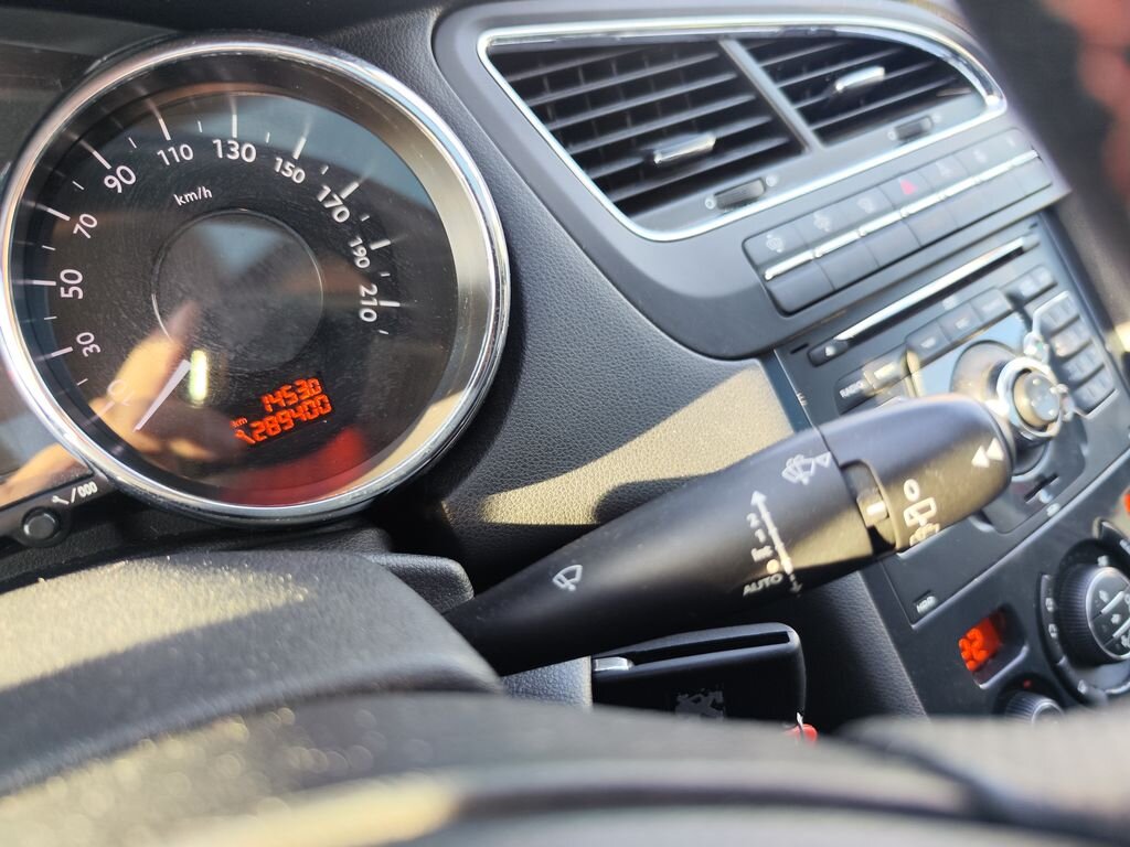 Peugeot 5008 MPV 2,0 l 120 kw