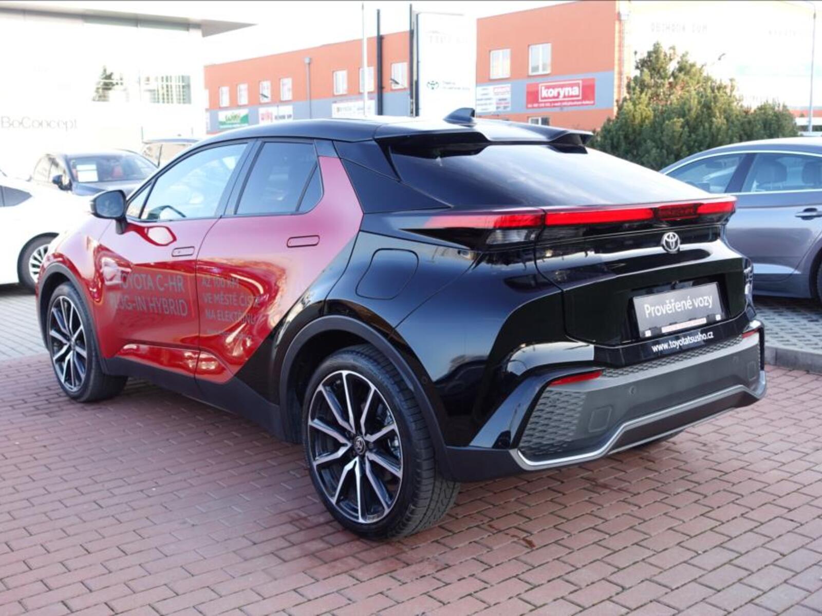 Toyota C-HR 6