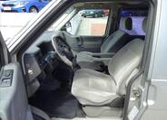 Volkswagen Caravelle 32