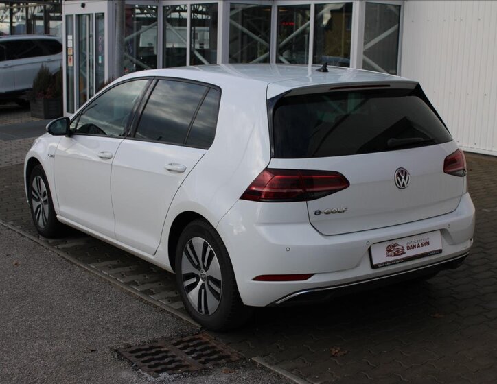 Volkswagen e-Golf Hatchback 0,0 100 kw