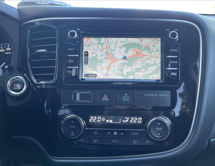 Mitsubishi Outlander SUV / Terénní 2,3 l 110 kw