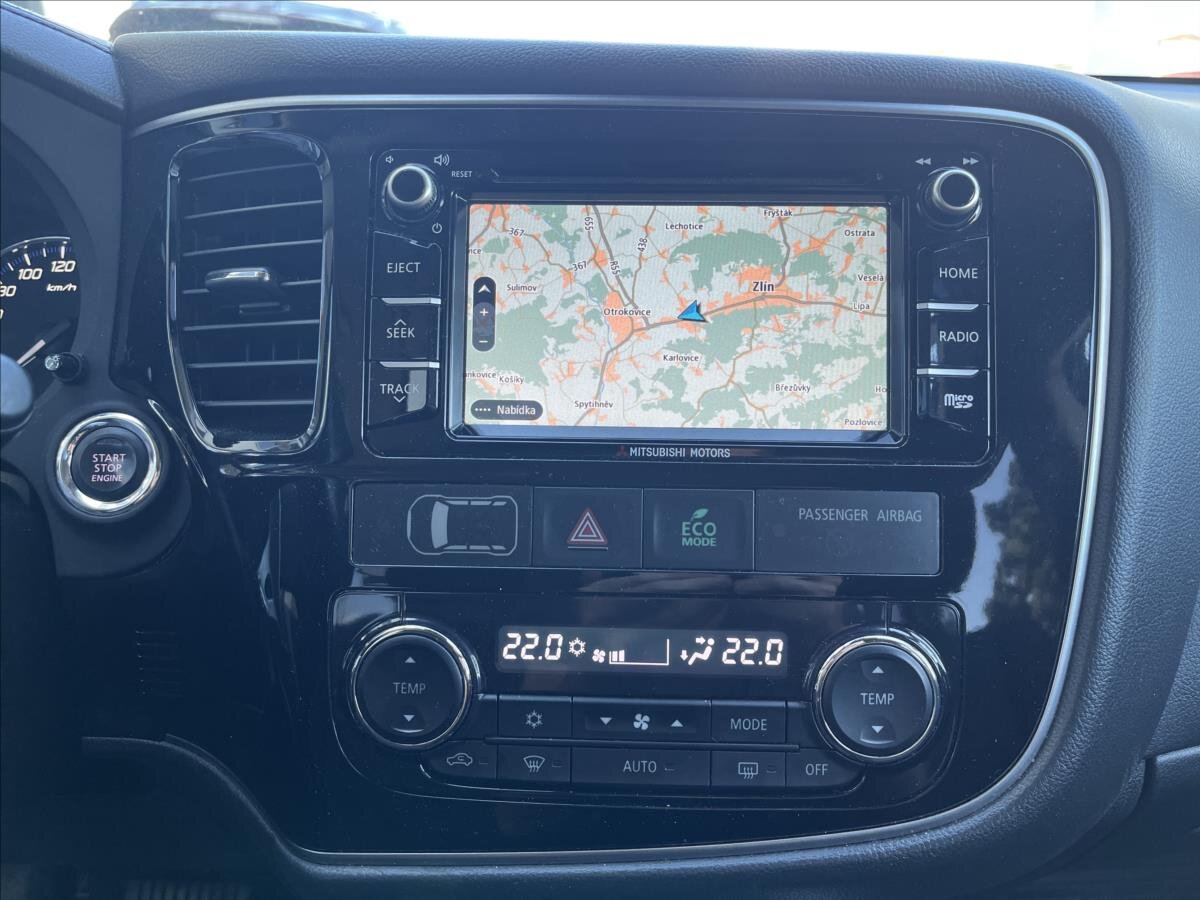 Mitsubishi Outlander SUV / Terénní 2,3 l 110 kw