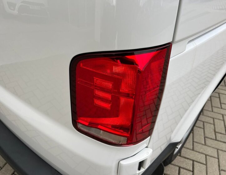 Volkswagen Transporter 11