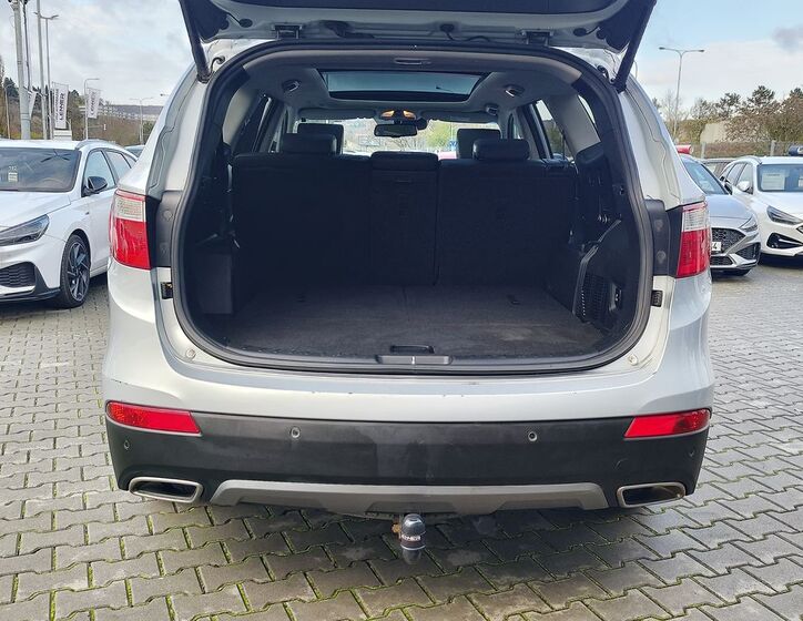 Hyundai Grand Santa Fe 9