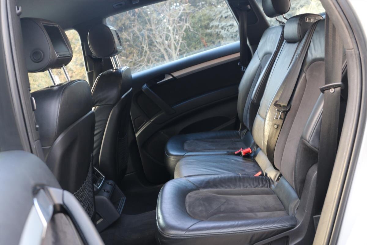 Audi Q7 Kombi 3,0 l 176 kw