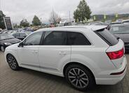 Audi Q7 9