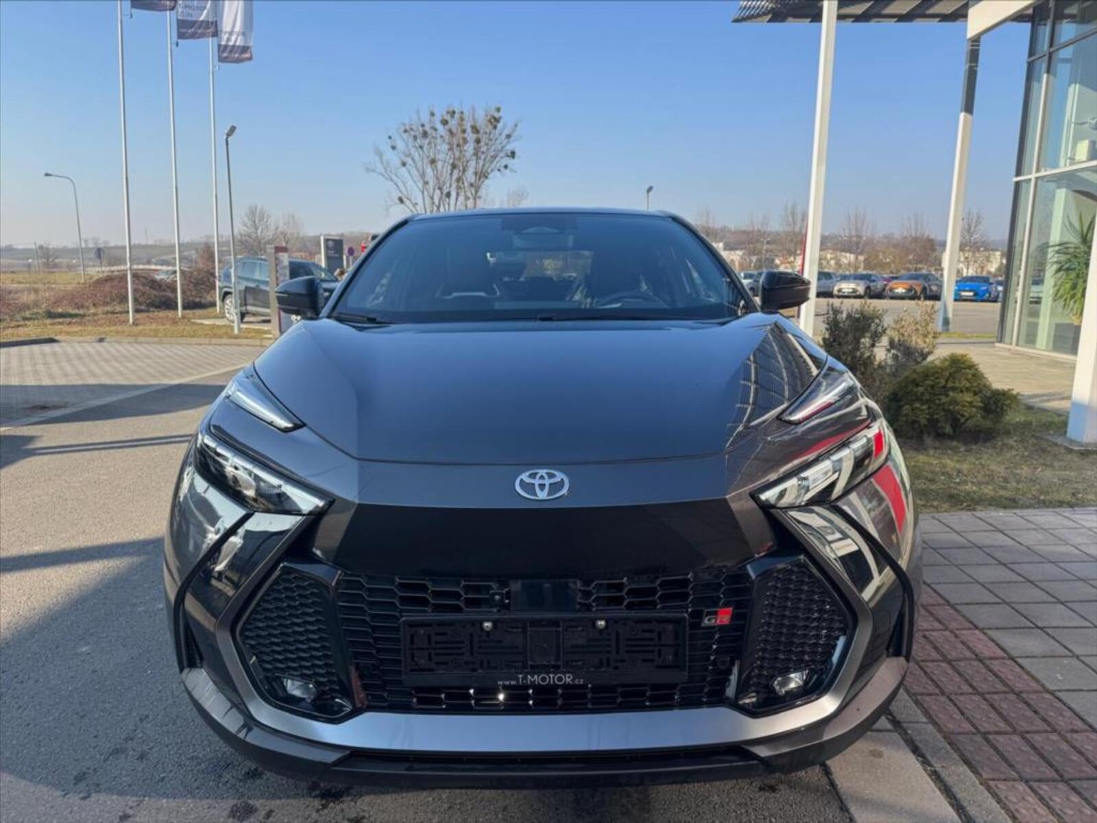 Toyota C-HR 8