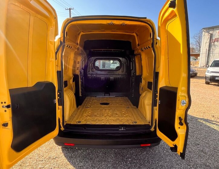Fiat Dobló cargo Skříň 1,6 l 77 kw