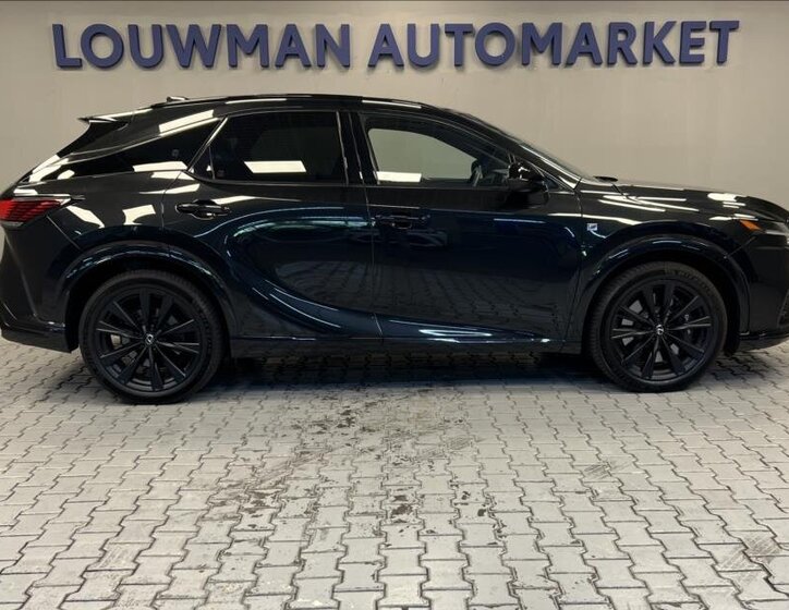 Lexus RX 500h SUV / Terénní 2,4 l 273 kw