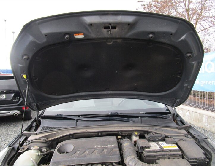 KIA Ceed Hatchback 1,4 l 103 kw