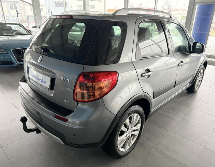 Suzuki SX4 Hatchback 2,0 l 99 kw