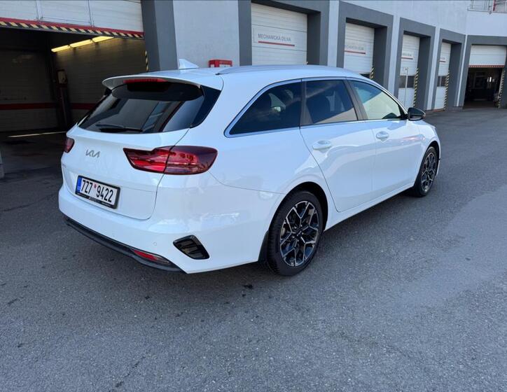 KIA Ceed 5