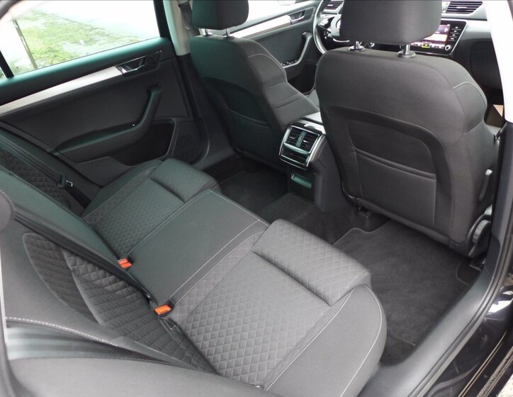 Škoda Superb Kombi 2,0 l 110 kw