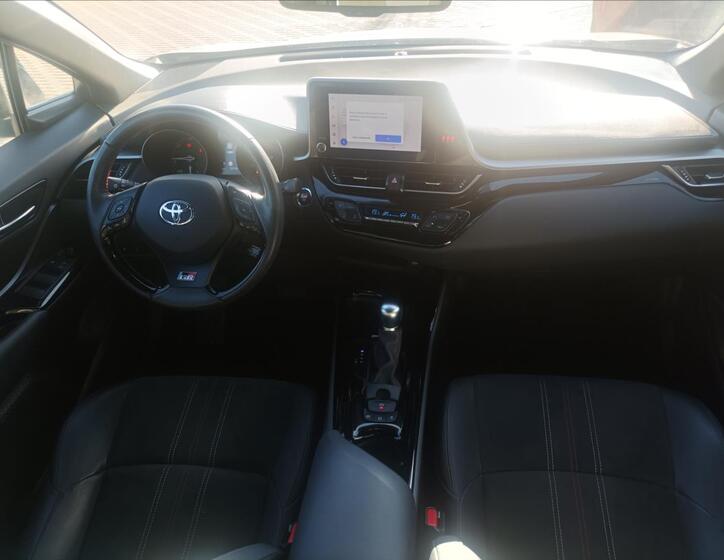 Toyota C-HR 7