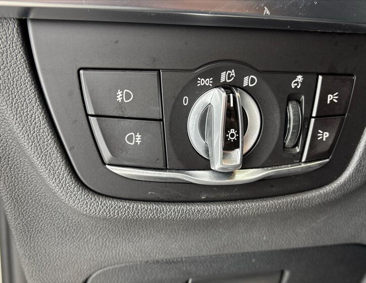 BMW X3 SUV / Terénní 2,0 l 140 kw