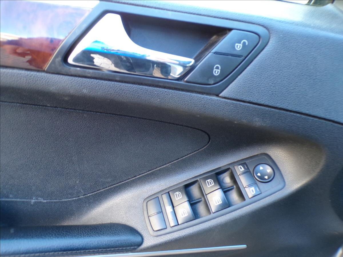 Mercedes-Benz Třídy M Ostatní 3,5 l 200 kw