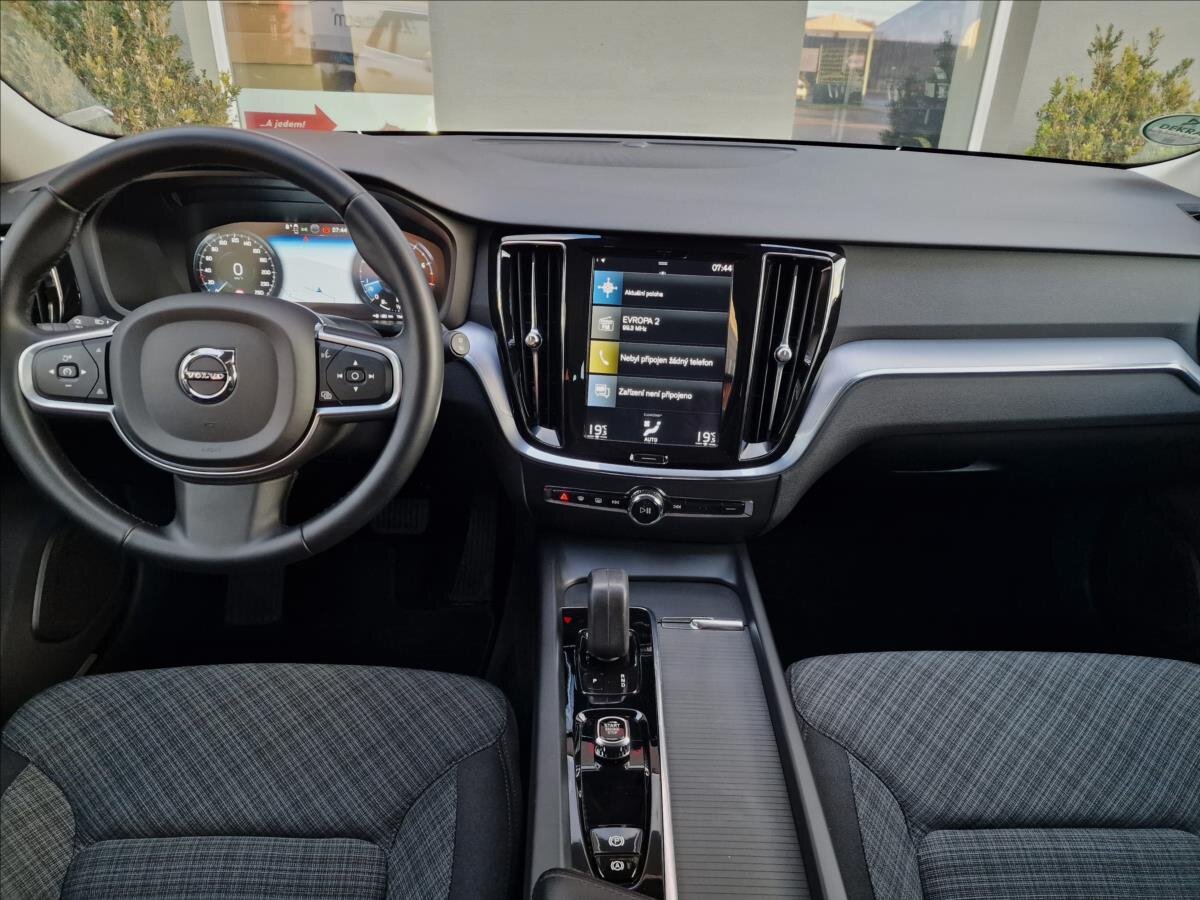 Volvo V60 Kombi 2,0 l 145 kw