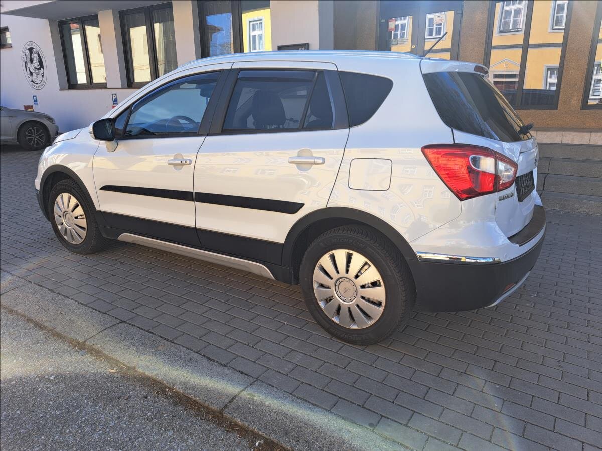 Suzuki SX4 S-Cross Hatchback 1,6 l 88 kw