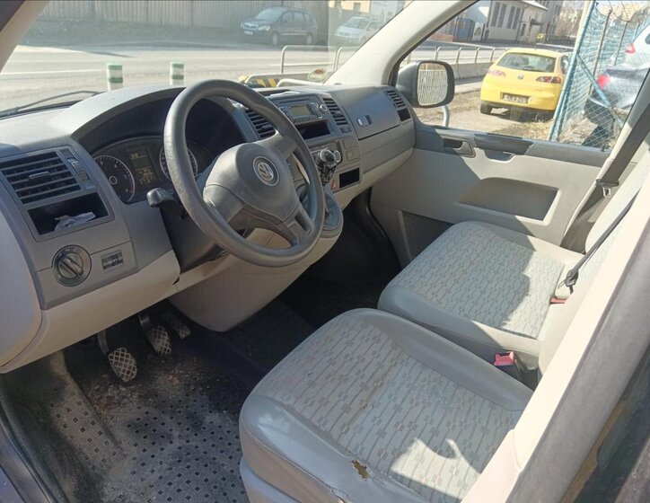 Volkswagen Transporter Skříň 2,0 l 75 kw