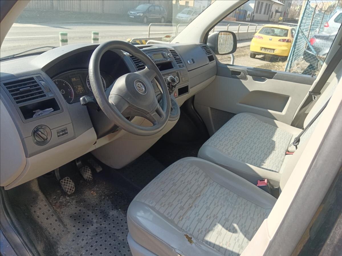 Volkswagen Transporter Skříň 2,0 l 75 kw