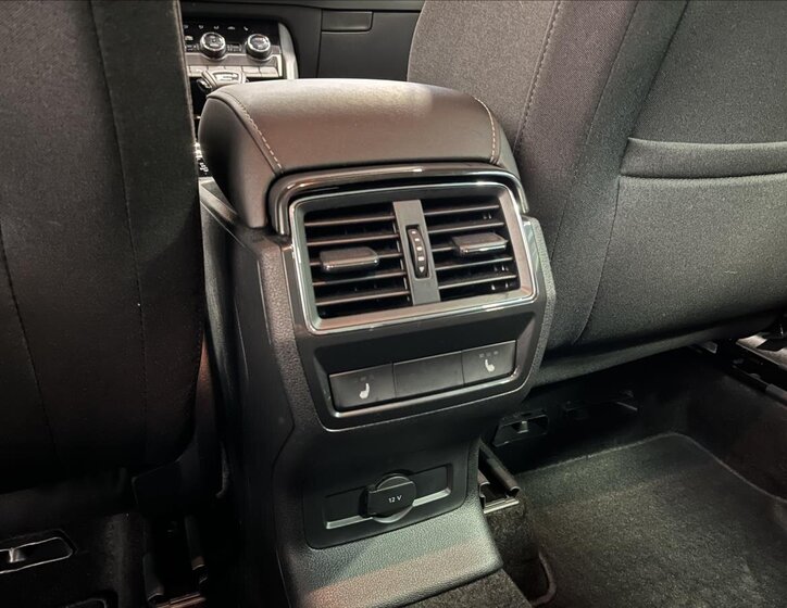 Škoda Karoq SUV / Terénní 2,0 l 110 kw