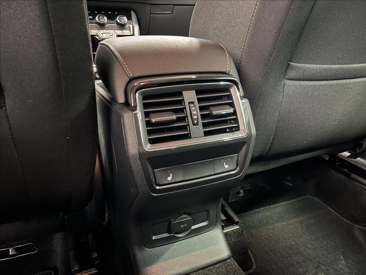 Škoda Karoq SUV / Terénní 2,0 l 110 kw