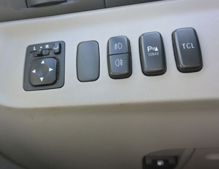 Mitsubishi Grandis 16